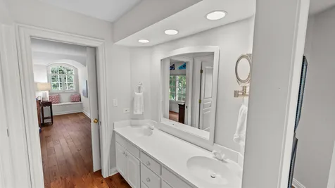 25 Riderwood Road North Barrington IL 60010