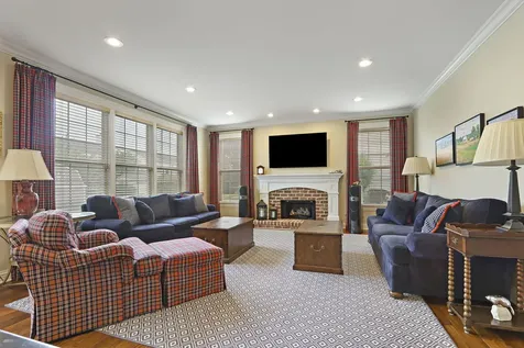 350 Kestrel Lane Lindenhurst IL 60046