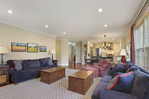 350 Kestrel Lane Lindenhurst IL 60046