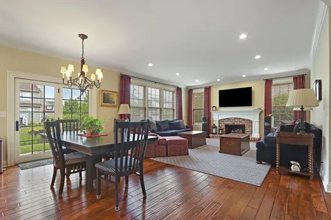 350 Kestrel Lane Lindenhurst IL 60046