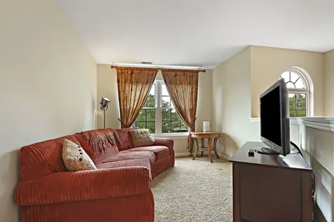 350 Kestrel Lane Lindenhurst IL 60046