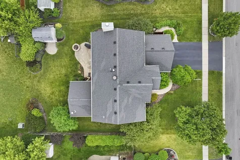 350 Kestrel Lane Lindenhurst IL 60046
