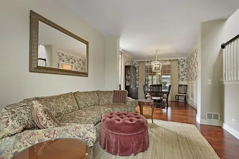 350 Kestrel Lane Lindenhurst IL 60046