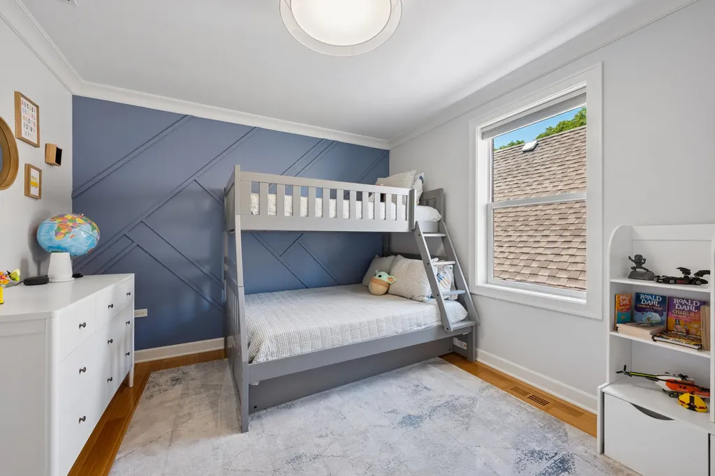 2314 West Mclean Avenue Chicago IL 60647