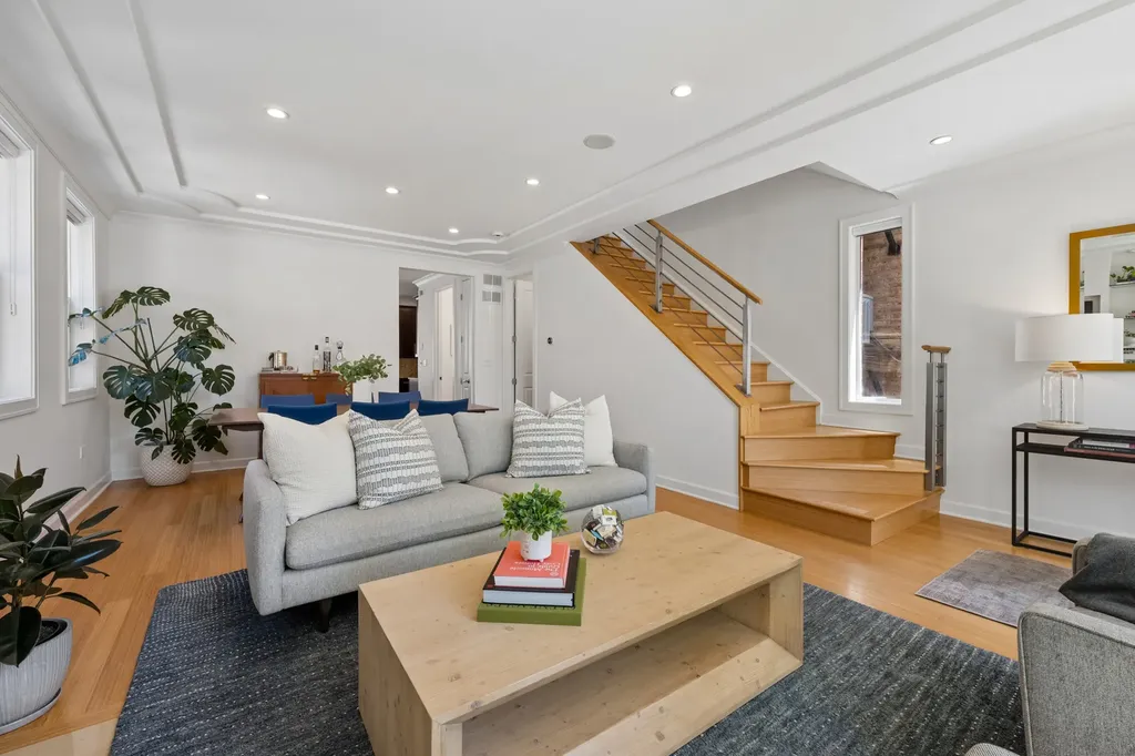 2314 West Mclean Avenue Chicago IL 60647