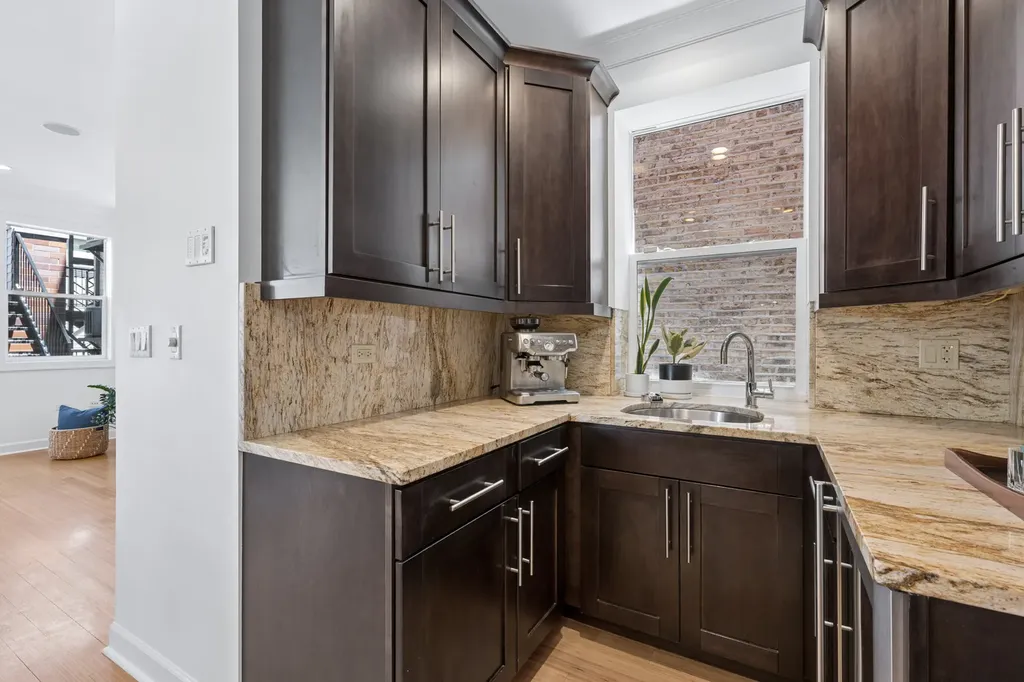 2314 West Mclean Avenue Chicago IL 60647