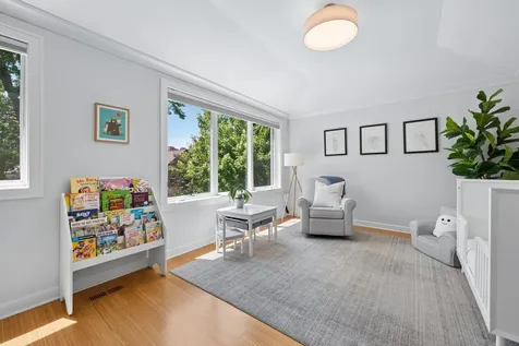 2314 West Mclean Avenue Chicago IL 60647