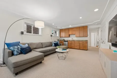 2314 West Mclean Avenue Chicago IL 60647