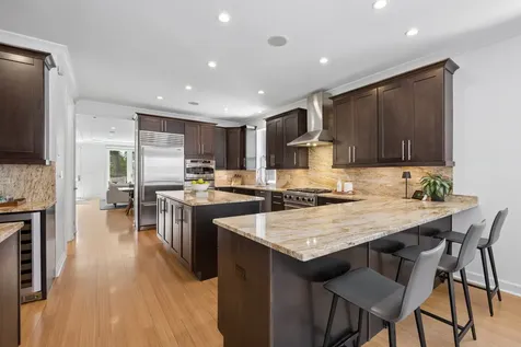 2314 West Mclean Avenue Chicago IL 60647