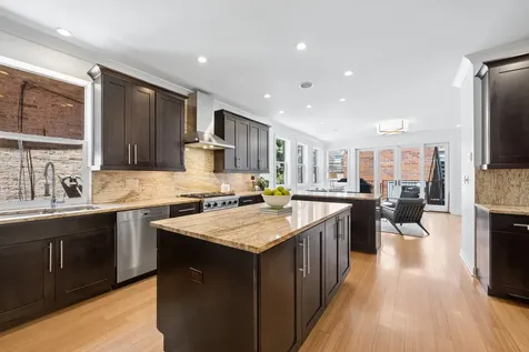 2314 West Mclean Avenue Chicago IL 60647