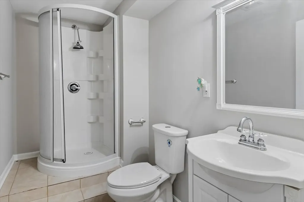 19 Lily Court Bolingbrook IL 60440