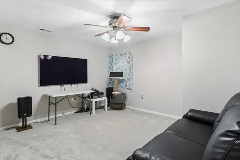 19 Lily Court Bolingbrook IL 60440