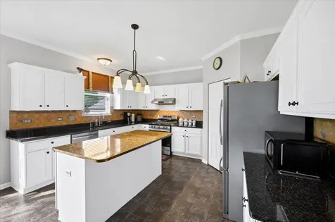 322 Zinnia Drive Romeoville IL 60446