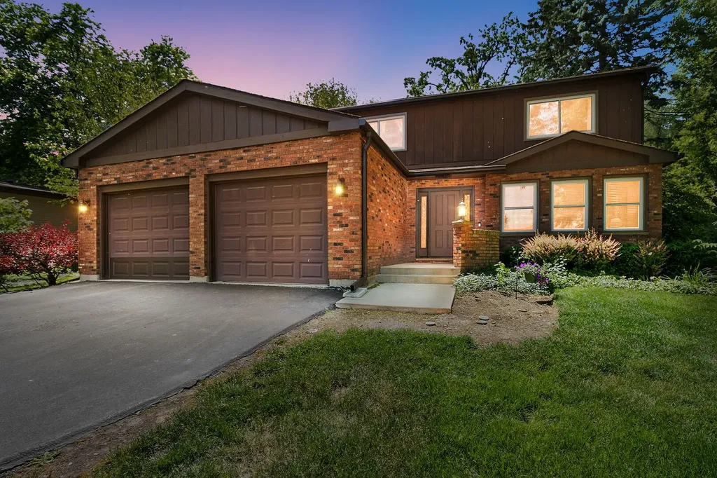 908 Firth Road Mundelein IL 60060