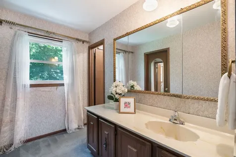 908 Firth Road Mundelein IL 60060