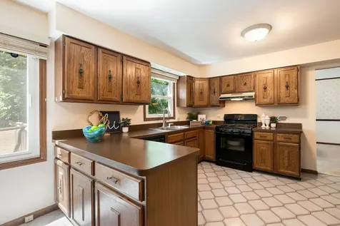 908 Firth Road Mundelein IL 60060