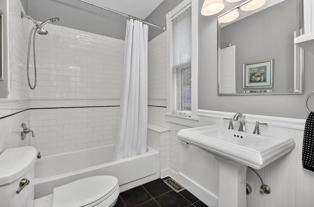 415 Anthony Street Glen Ellyn IL 60137
