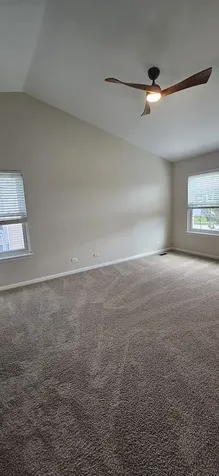 450 Rosewood Crossing Lindenhurst IL 60046