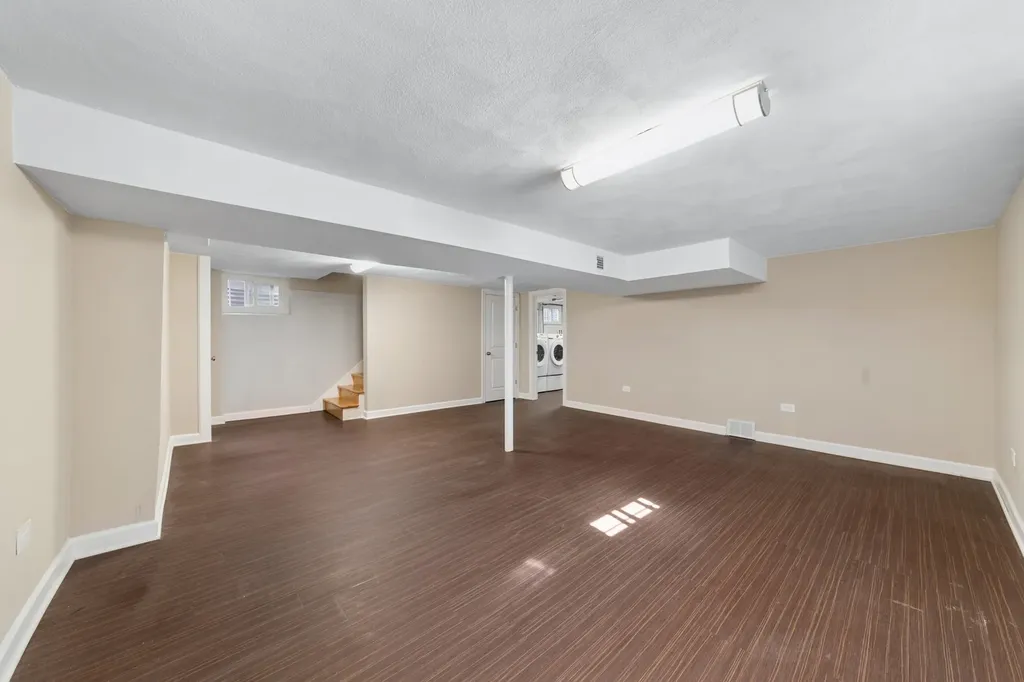 3518 West Main Street Skokie IL 60076