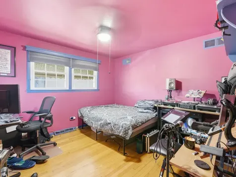 7433 West 114th Street Worth IL 60482