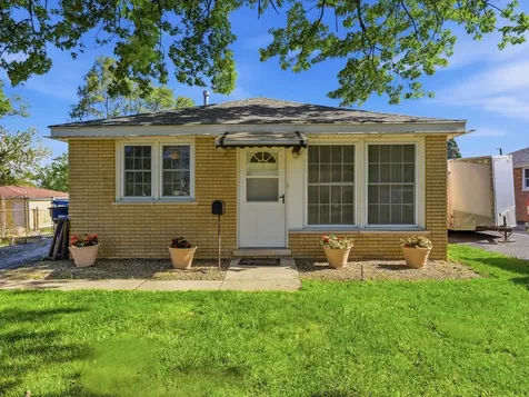 7433 West 114th Street Worth IL 60482