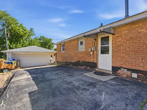 7433 West 114th Street Worth IL 60482