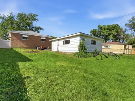 7433 West 114th Street Worth IL 60482
