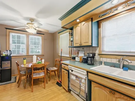 7433 West 114th Street Worth IL 60482