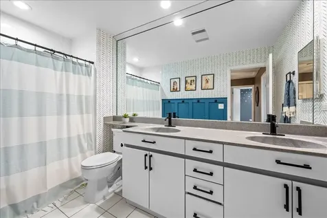 1958 Mccraren Road Highland Park IL 60035