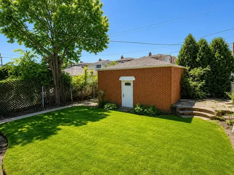 2951 West Jarlath Street Chicago IL 60645