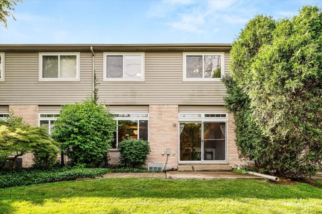 2158 West Adobe Drive Addison IL 60101