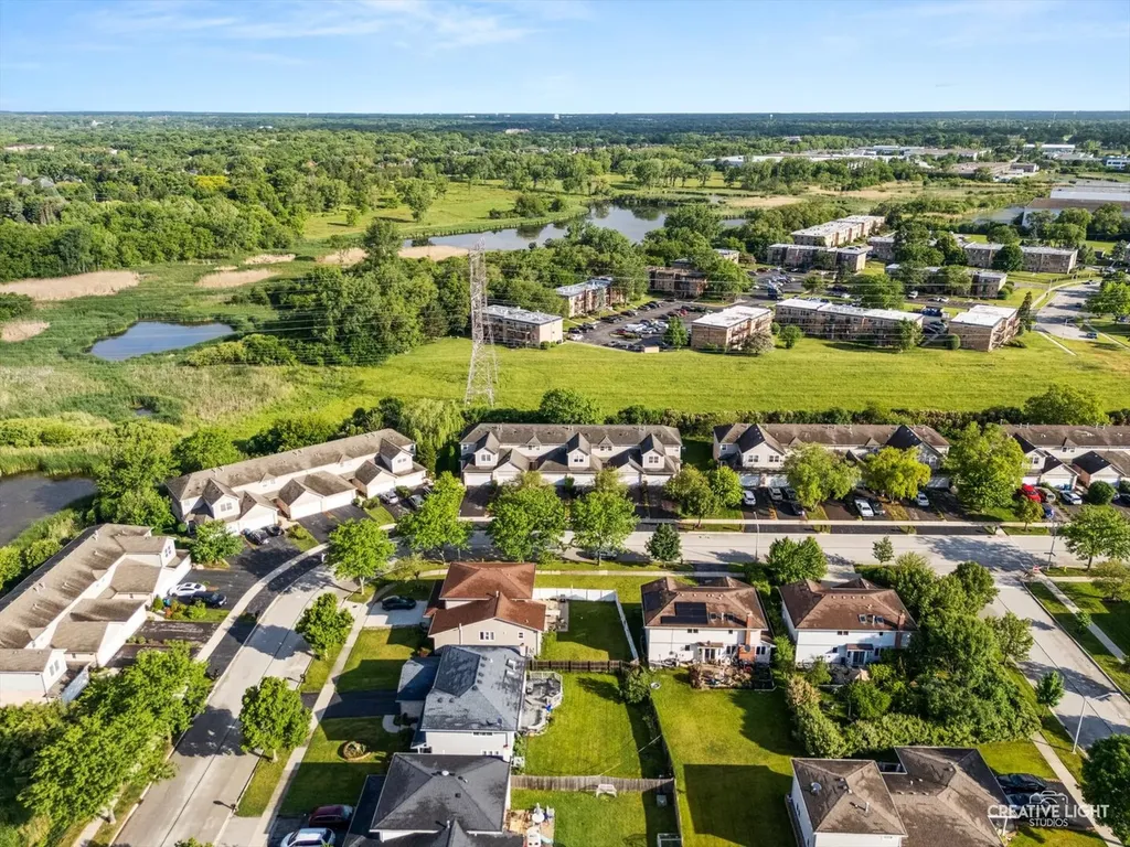 2158 West Adobe Drive Addison IL 60101