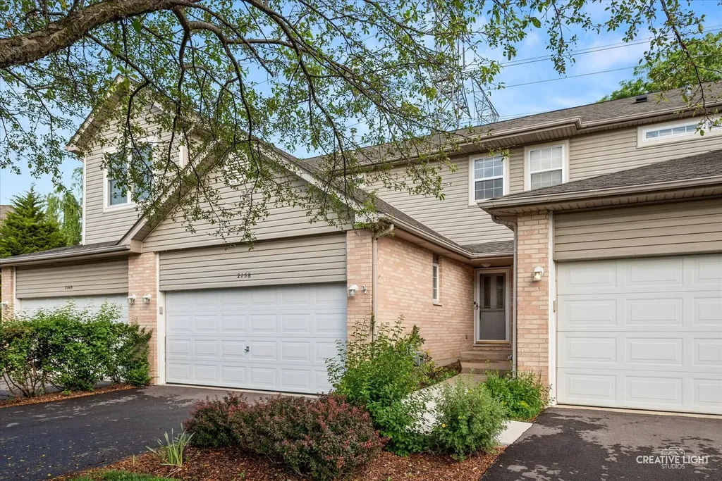 2158 West Adobe Drive Addison IL 60101