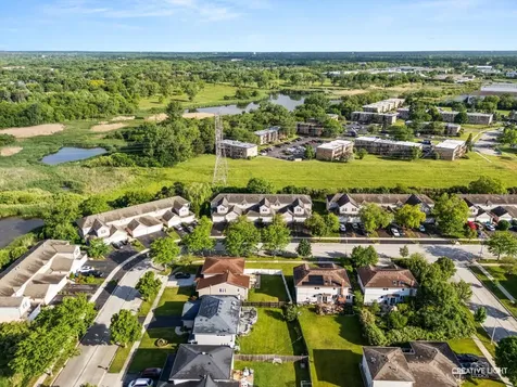 2158 West Adobe Drive Addison IL 60101