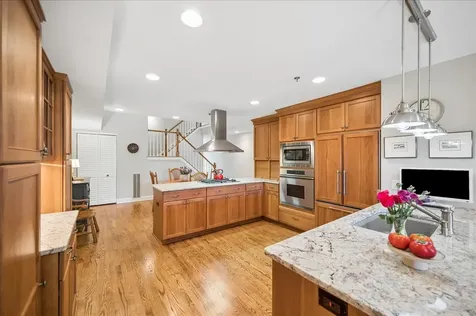4020 Arbor Lane Northfield IL 60093