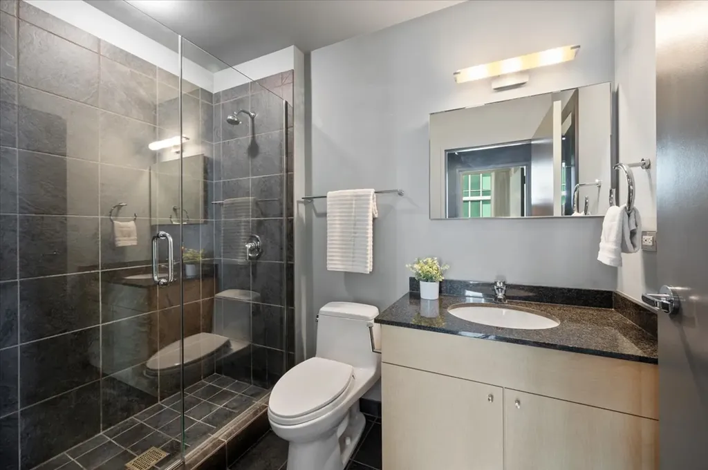 653 North Kingsbury Street Chicago IL 60654