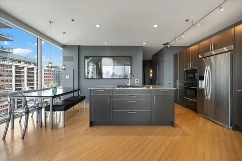 653 North Kingsbury Street Chicago IL 60654