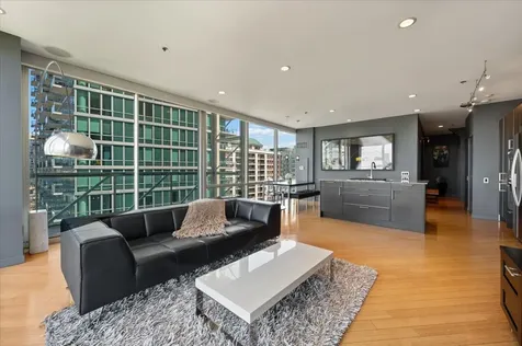 653 North Kingsbury Street Chicago IL 60654