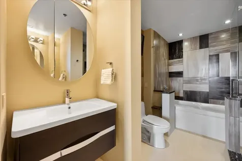 653 North Kingsbury Street Chicago IL 60654