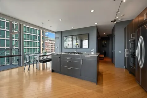 653 North Kingsbury Street Chicago IL 60654
