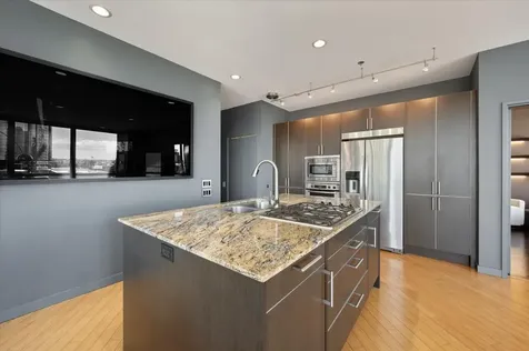 653 North Kingsbury Street Chicago IL 60654