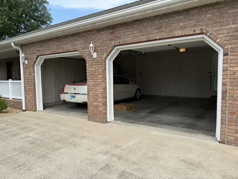 1303 North Magnolia Drive Marion IL 62959
