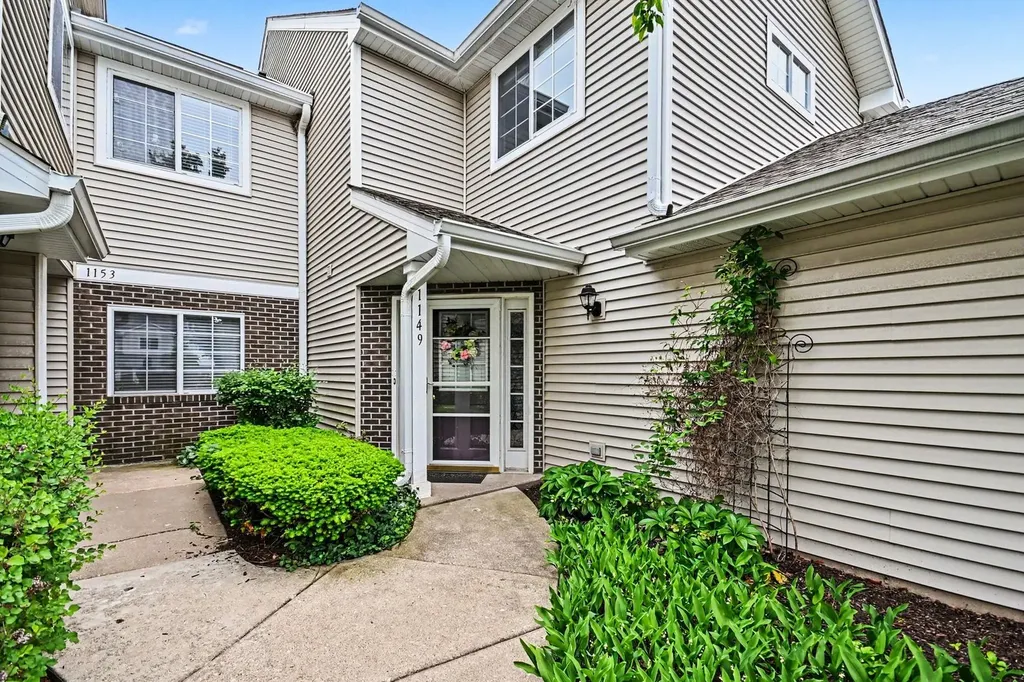1149 East Cambria Lane Lombard IL 60148