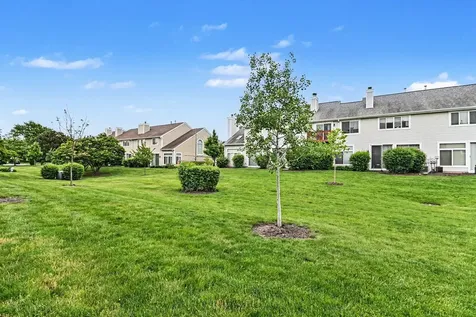 1149 East Cambria Lane Lombard IL 60148