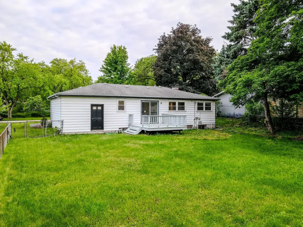 30W162 Claymore Lane Naperville IL 60563