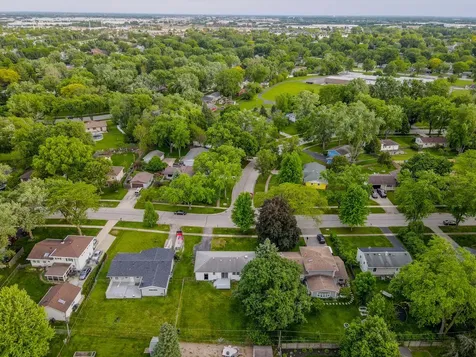 30W162 Claymore Lane Naperville IL 60563
