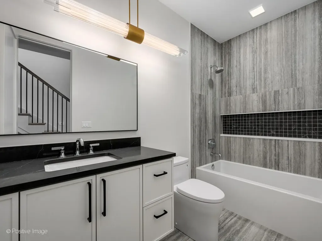 1900 West Cortland Street Chicago IL 60622