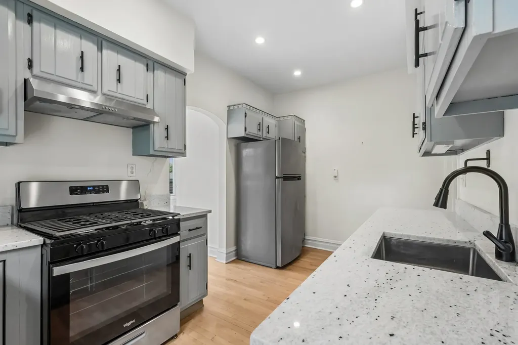 4426 North Francisco Avenue Chicago IL 60625