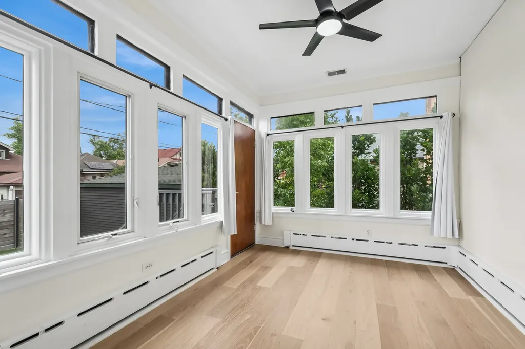 4426 North Francisco Avenue Chicago IL 60625