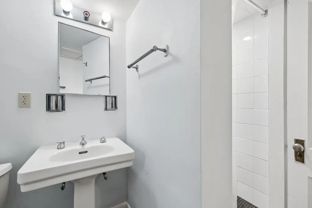 4426 North Francisco Avenue Chicago IL 60625